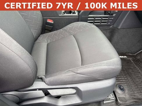 Used 2025 Toyota Tacoma SR5 AWD/4WD image 10