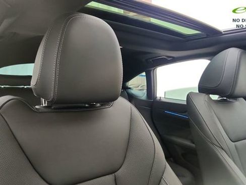 Used 2023 BMW i4 eDrive35 RWD image 23