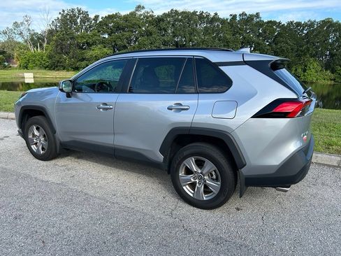Used 2024 Toyota RAV4 XLE FWD image 4
