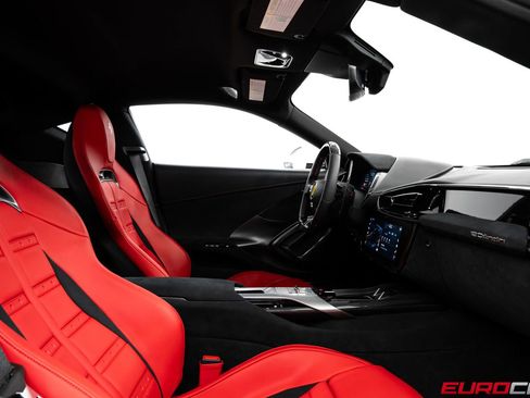 Used 2025 Ferrari 12Cilindri RWD image 34