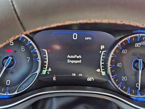 New 2026 Chrysler Pacifica Pinnacle FWD image 15