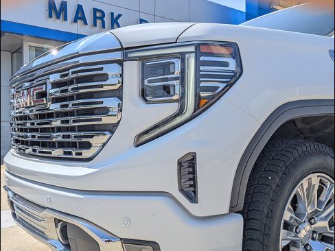Certified 2024 GMC Sierra 1500 Denali w/ Technology Package AWD/4WD image 12