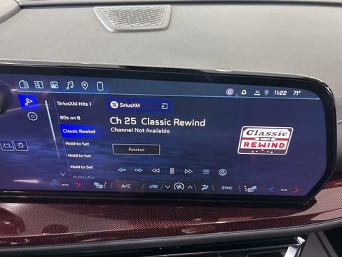 New 2026 Chevrolet Traverse Z71 w/ Enhanced Driving Package image 10