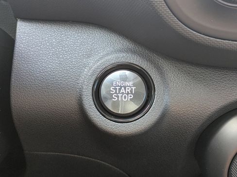 New 2026 Hyundai Venue SEL image 18