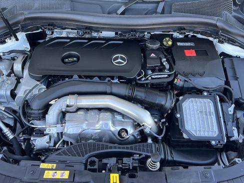Certified 2025 Mercedes-Benz GLA 250 4MATIC image 28