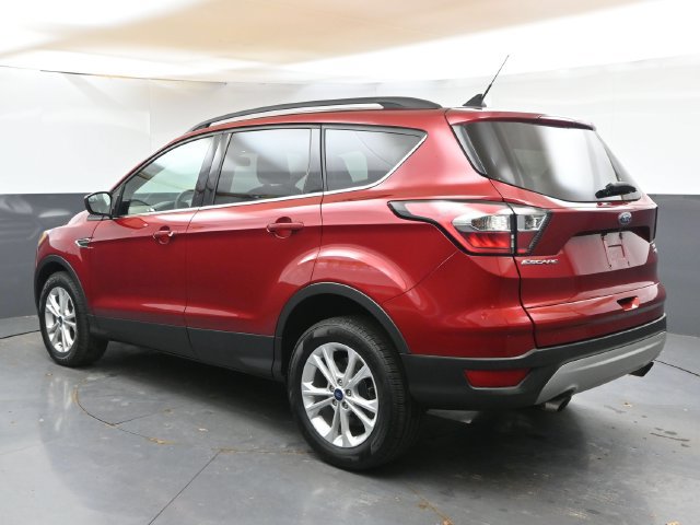 Used 2018 Ford Escape SE w/ SE Sync 3 Package AWD/4WD image 3