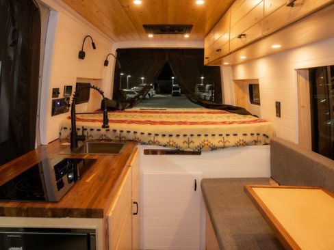 Used 2024 Mercedes-Benz Sprinter 2500 image 16