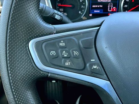 Used 2023 Chevrolet Equinox LT image 37