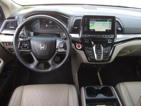 Used 2023 Honda Odyssey Elite image 21