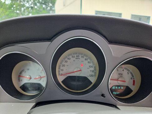 Used 2009 Dodge Avenger SXT FWD image 23