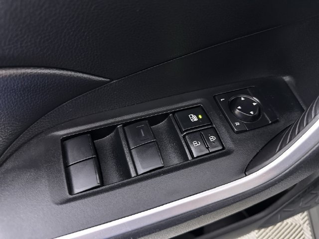 Used 2024 Toyota RAV4 LE AWD/4WD image 24