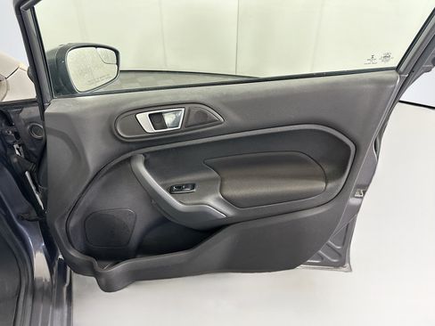 Used 2014 Ford Fiesta SE w/ Equipment Group 201A FWD image 28