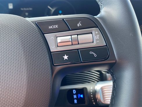 Certified 2025 Hyundai Ioniq 5 SEL image 24