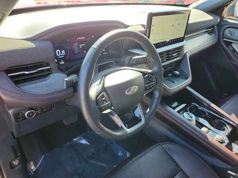 Used 2025 Ford Explorer Platinum image 15
