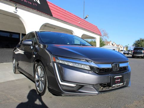 Used 2018 Honda Clarity Touring image 10