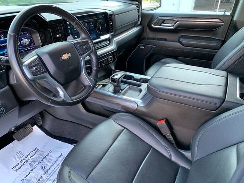 Used 2023 Chevrolet Silverado 1500 LTZ w/ LTZ Premium Package AWD/4WD image 11