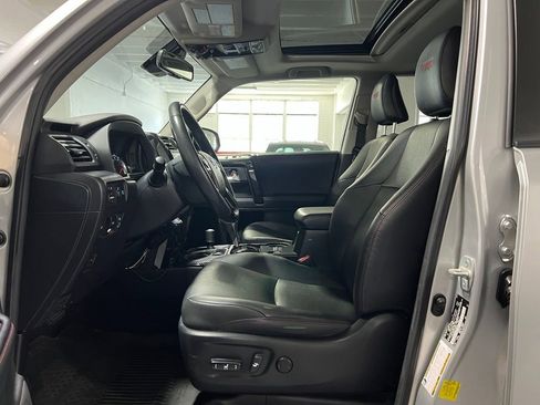 Used 2020 Toyota 4Runner TRD Off-Road Premium w/ Moonroof Package AWD/4WD image 16
