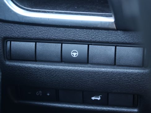 Used 2021 Nissan Rogue SL FWD image 15