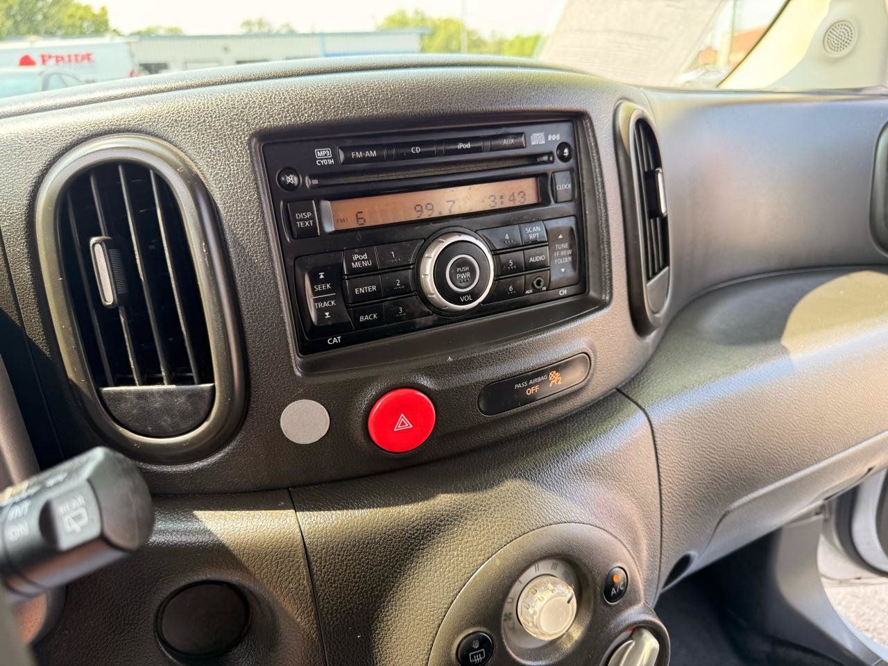 Used 2013 Nissan Cube 1.8 S w/ Interior Designer Pkg FWD image 12