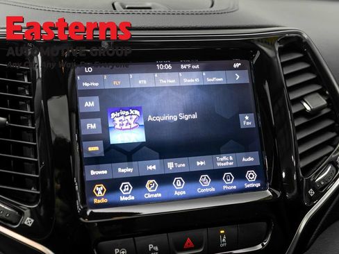 Used 2021 Jeep Cherokee Limited w/ Mopar Interior Package AWD/4WD image 19