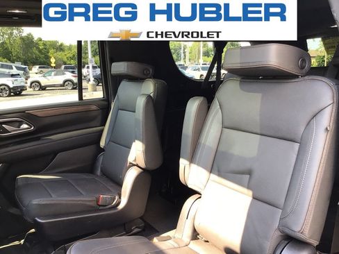Used 2023 Chevrolet Suburban High Country AWD/4WD image 35