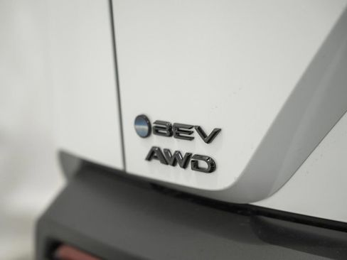 New 2026 Toyota C-HR image 8