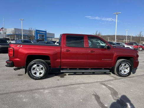 Used 2018 Chevrolet Silverado 1500 LT w/ All Star Edition image 8