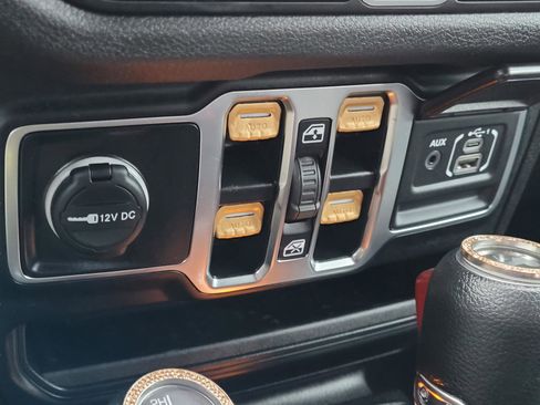 Used 2024 Jeep Wrangler Sport S image 22