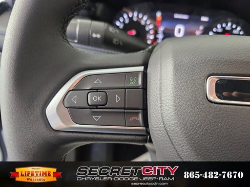 New 2026 Jeep Compass Latitude image 16