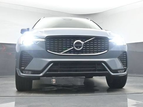 Used 2024 Volvo XC60 B5 Plus w/ Protection Package Premier AWD/4WD image 11