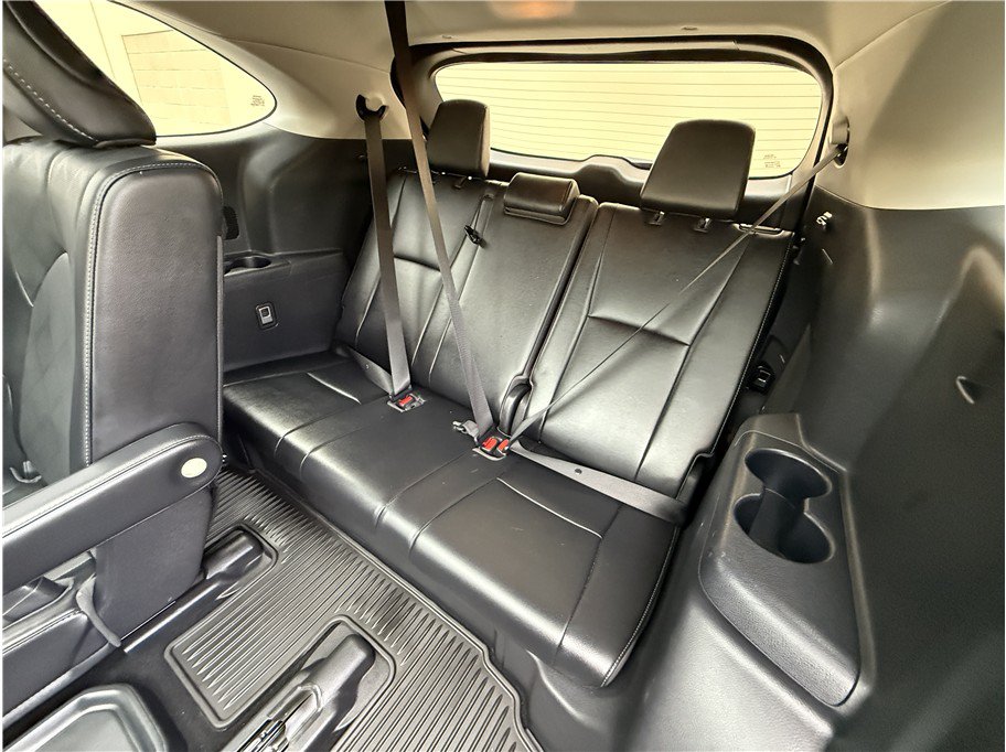 Used 2022 Toyota Highlander Platinum FWD image 28