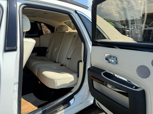 Used 2011 Rolls-Royce Ghost RWD image 18