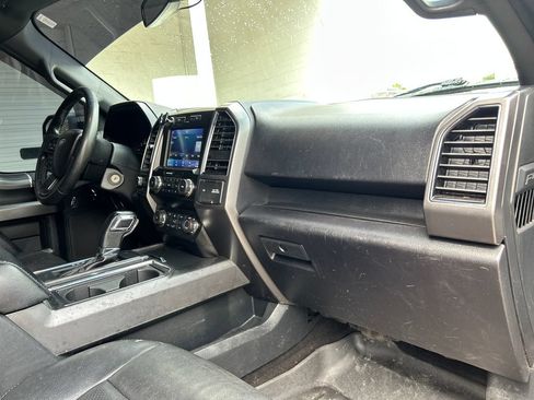 Used 2020 Ford F150 XLT w/ Equipment Group 302A Luxury AWD/4WD image 19