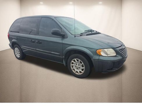 Used 2002 Chrysler Voyager Base image 2