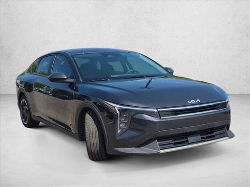 Used 2025 Kia K4 EX FWD image 3