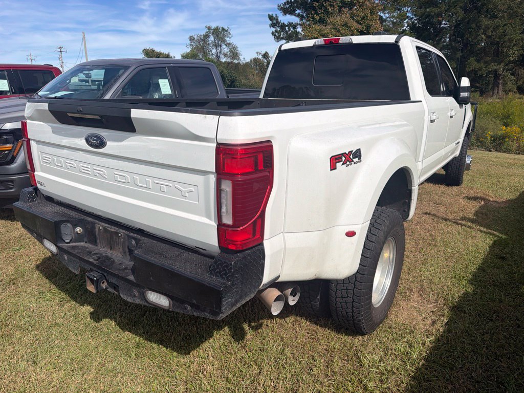 Used 2022 Ford F350 Lariat w/ Lariat Ultimate Package AWD/4WD image 3
