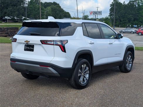 New 2026 Chevrolet Equinox LT w/ Convenience Package II FWD image 5