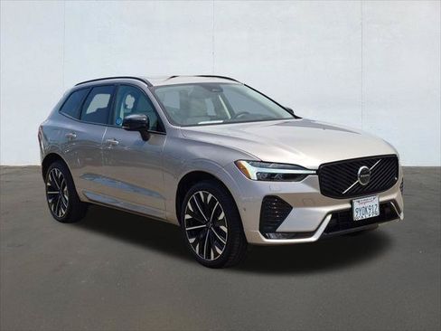 Used 2026 Volvo XC60 B5 Ultra w/ Protection Package Premier AWD/4WD image 3