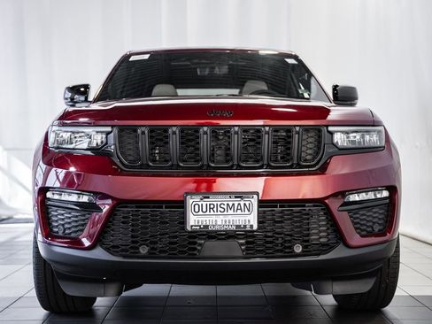 New 2025 Jeep Grand Cherokee Limited w/ Luxury Tech Group II image 2