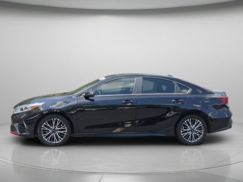 Used 2022 Kia Forte GT-Line w/ GT-Line Technology Package FWD image 3
