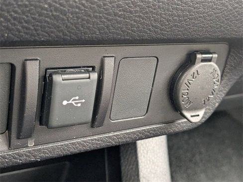 Used 2020 Toyota Tacoma SR image 21
