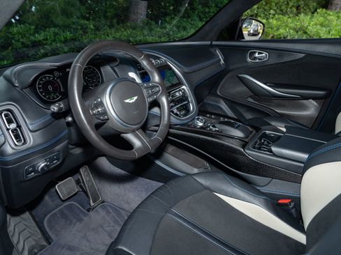 Used 2023 Aston Martin DBX 707 image 13