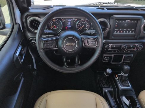 Used 2022 Jeep Wrangler Unlimited Sport AWD/4WD image 16