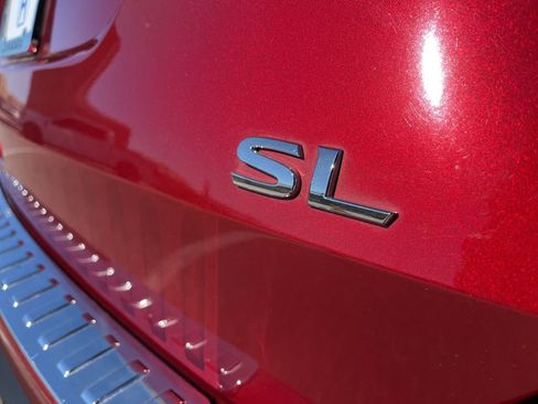 Used 2019 Nissan Rogue SL w/ Premium Package image 9