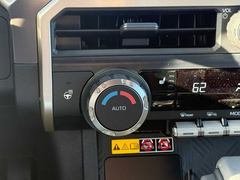 New 2025 Toyota Tacoma TRD Off-Road image 18