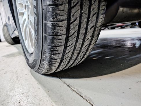 Used 2017 Toyota Sienna FWD image 60