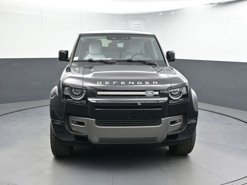 Certified 2025 Land Rover Defender 90 X-Dynamic SE image 25