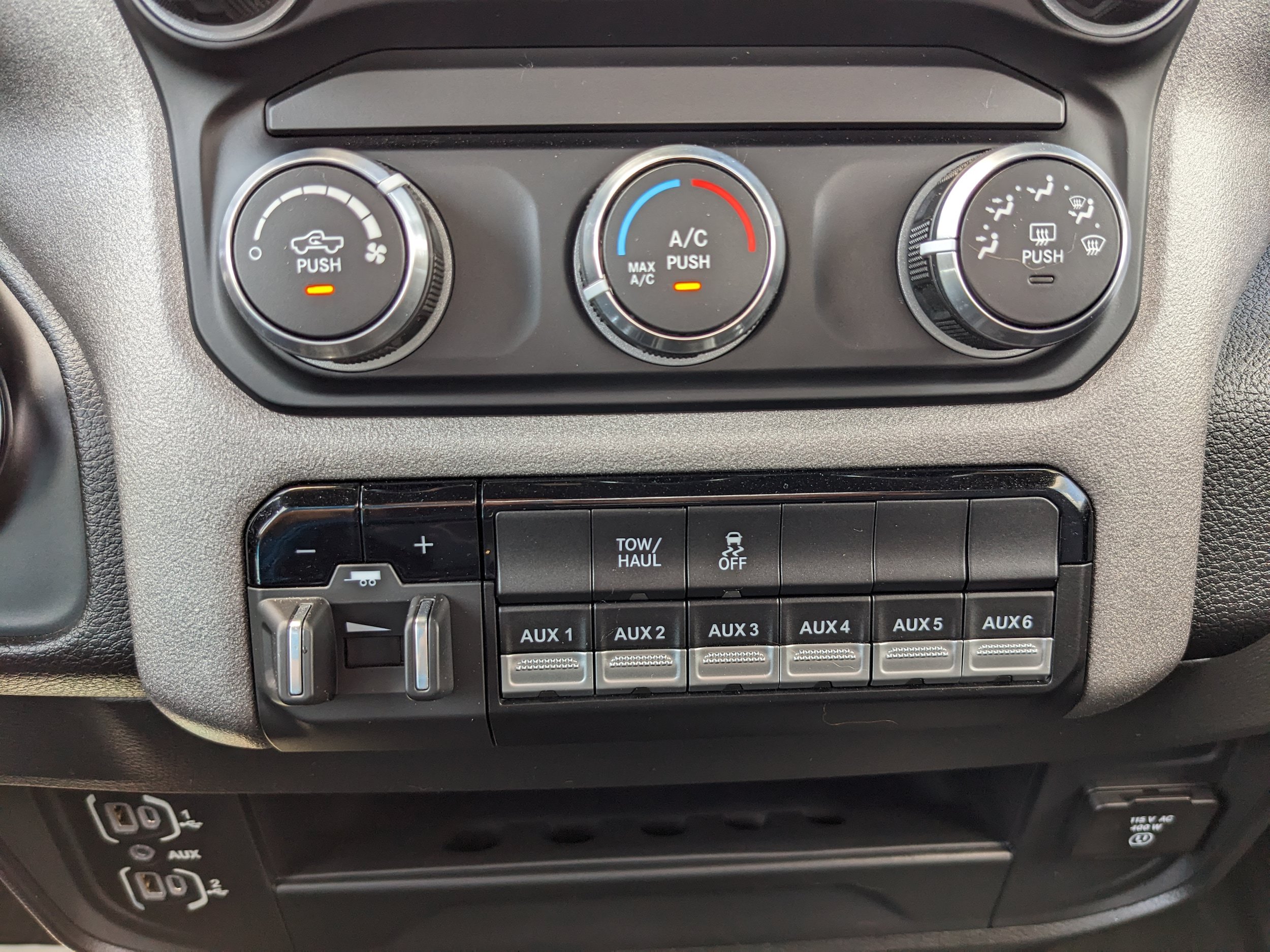 Used 2023 RAM 3500 Tradesman AWD/4WD image 29