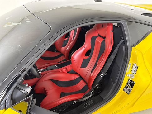 Used 2022 Ferrari F8 Tributo image 14
