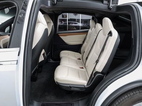 Used 2020 Tesla Model X Long Range image 48